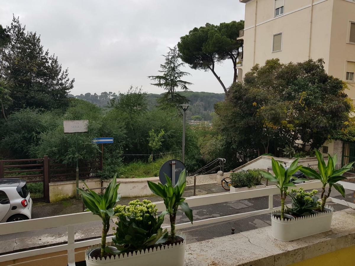 Appartamento Luminoso Con Vista Su Villa Ada Рим Екстериор снимка