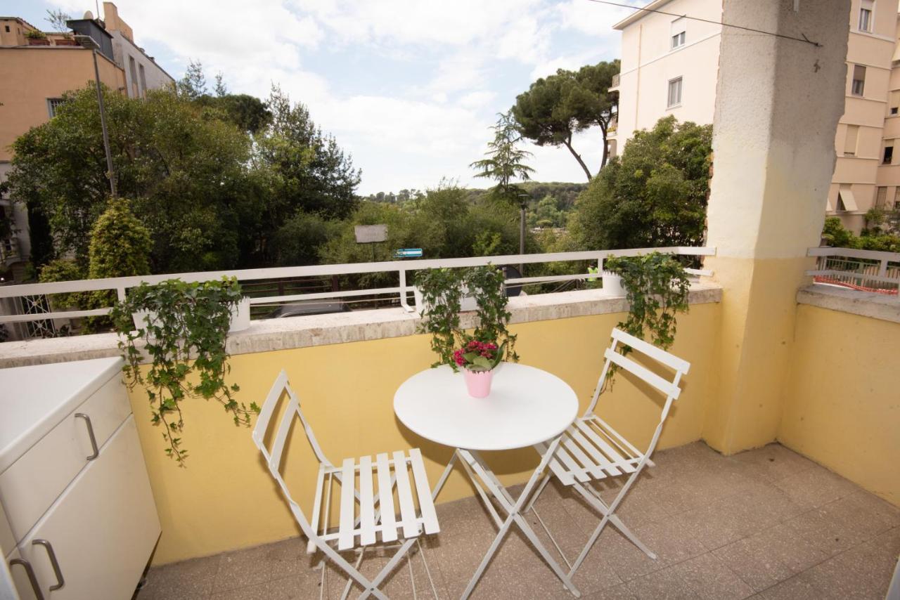 Appartamento Luminoso Con Vista Su Villa Ada Рим Екстериор снимка